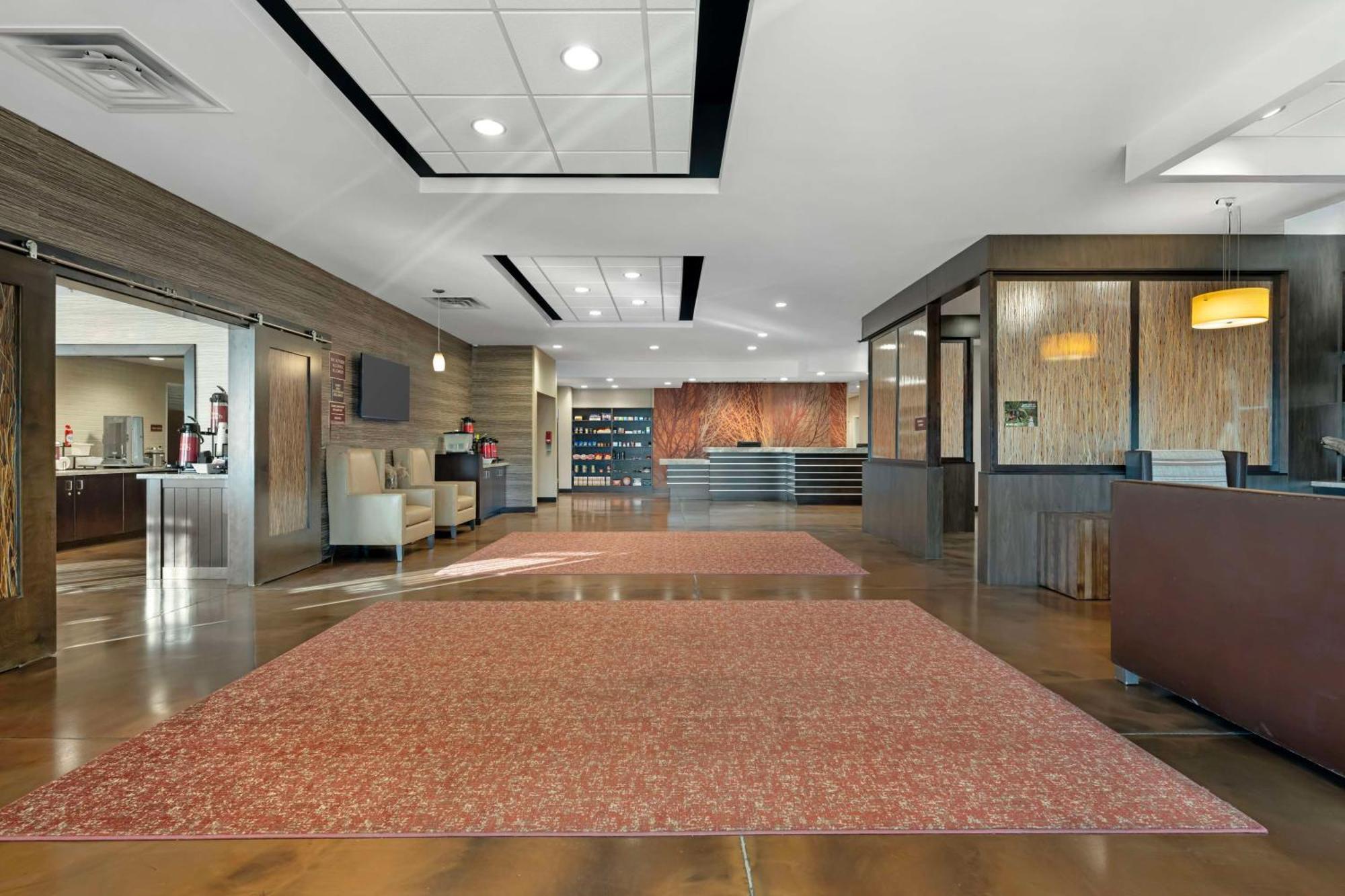 Best Western Plus Lakeview Hotel Madison Екстериор снимка