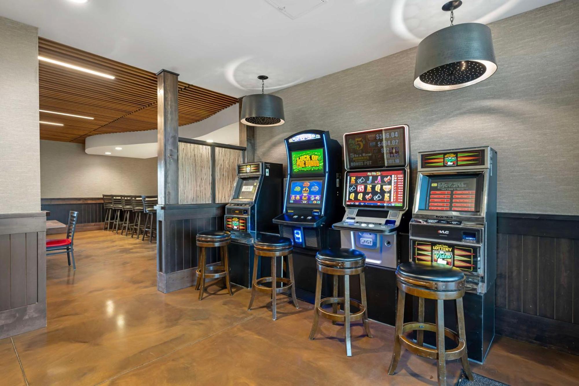 Best Western Plus Lakeview Hotel Madison Екстериор снимка