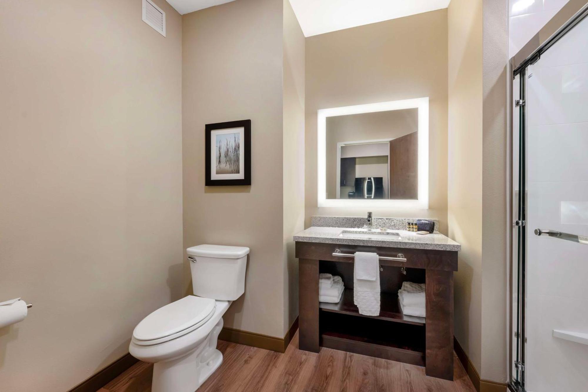 Best Western Plus Lakeview Hotel Madison Екстериор снимка