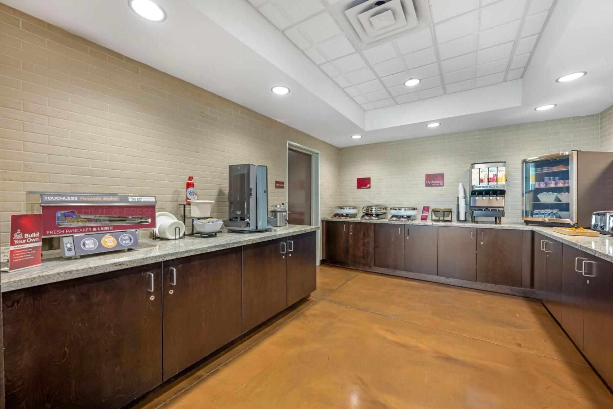 Best Western Plus Lakeview Hotel Madison Екстериор снимка