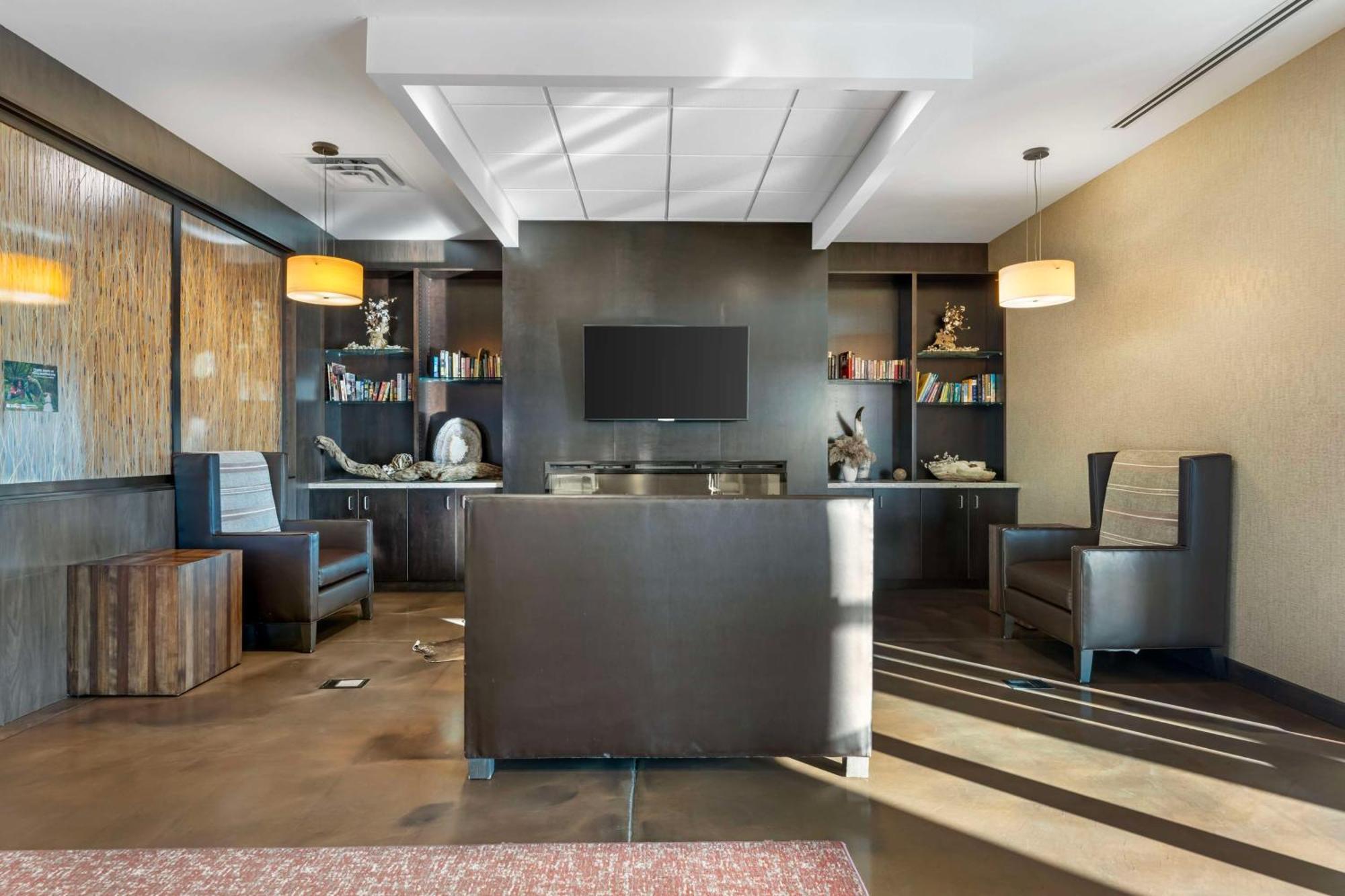 Best Western Plus Lakeview Hotel Madison Екстериор снимка