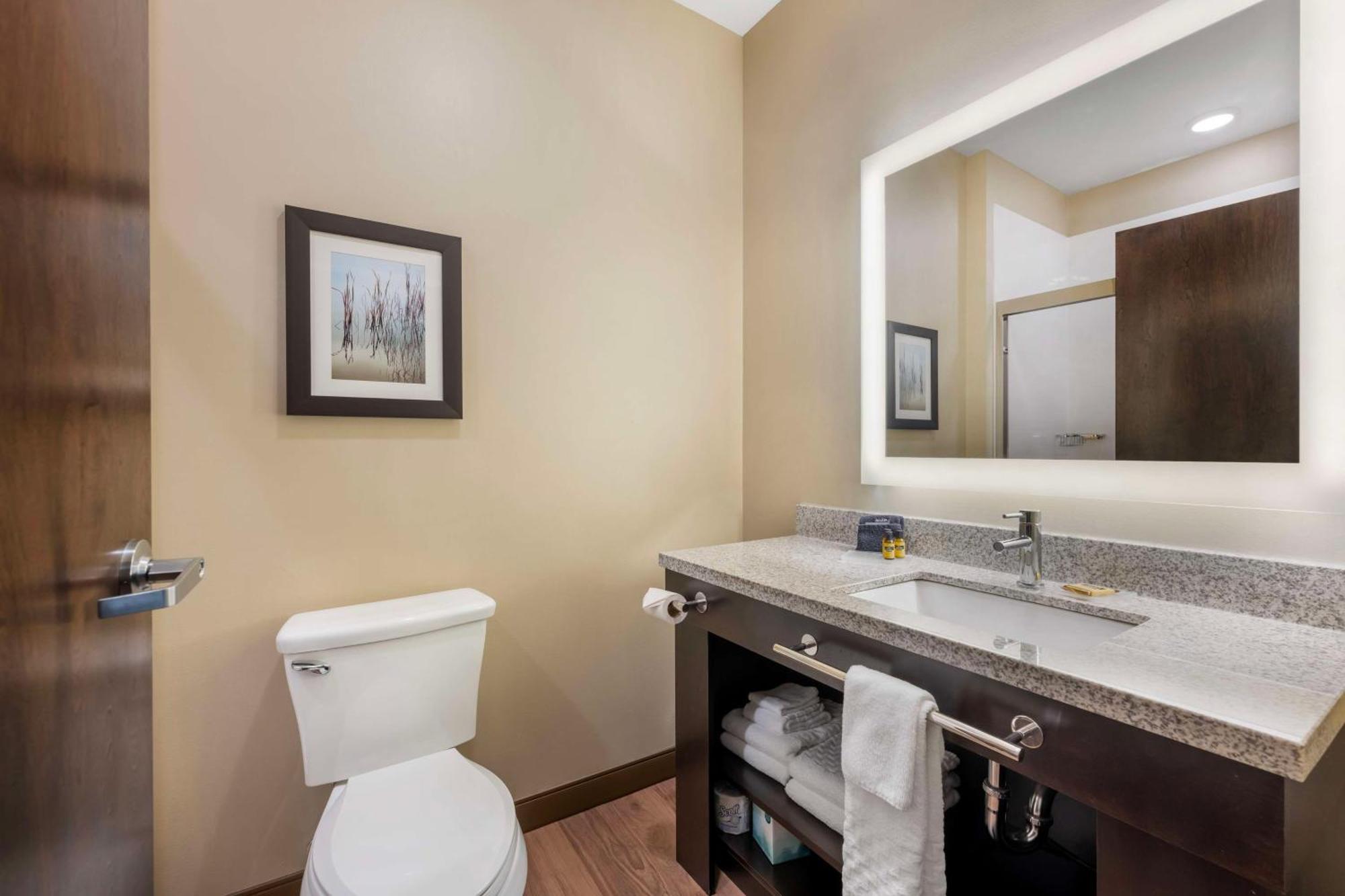 Best Western Plus Lakeview Hotel Madison Екстериор снимка