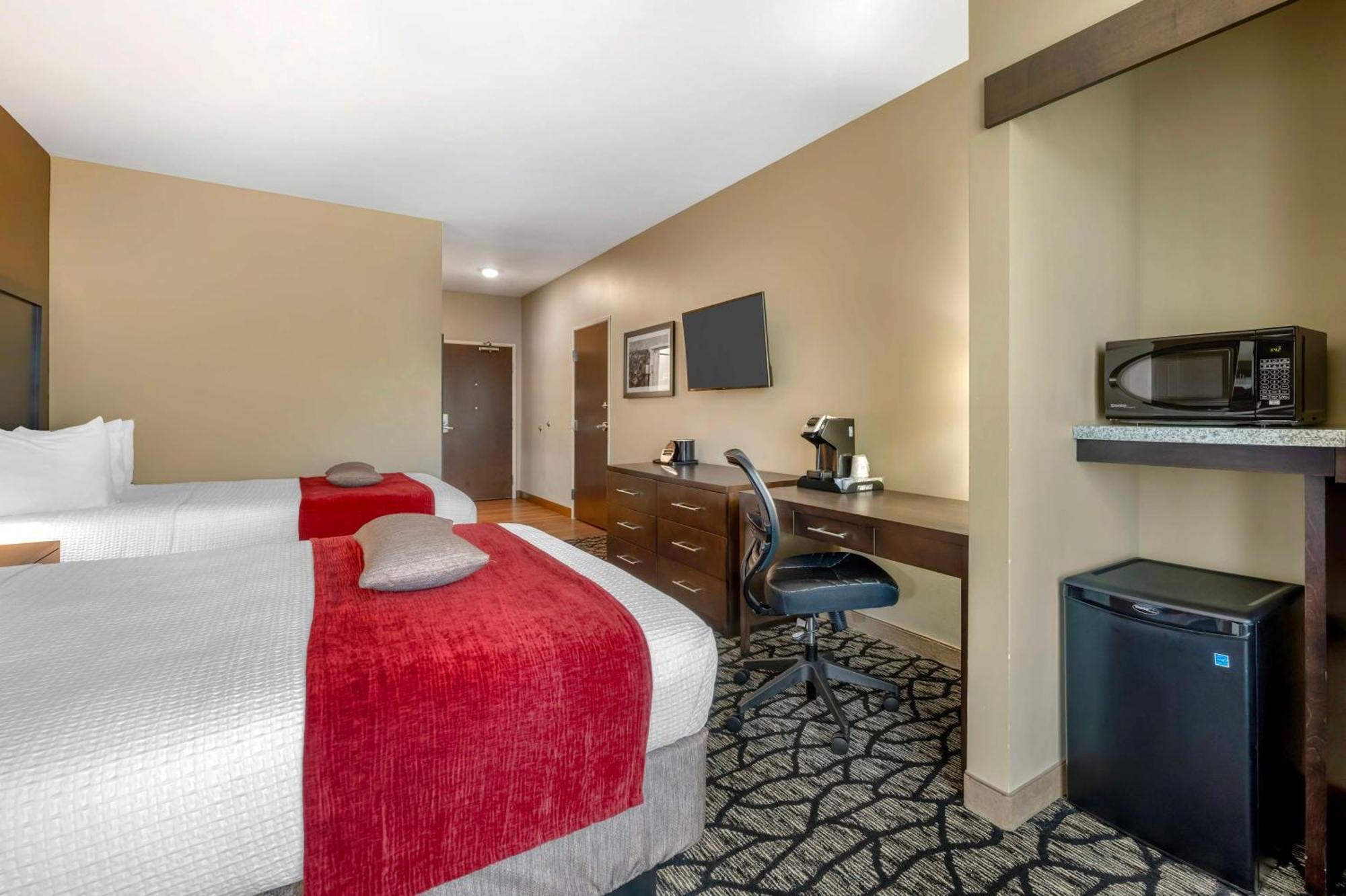 Best Western Plus Lakeview Hotel Madison Екстериор снимка