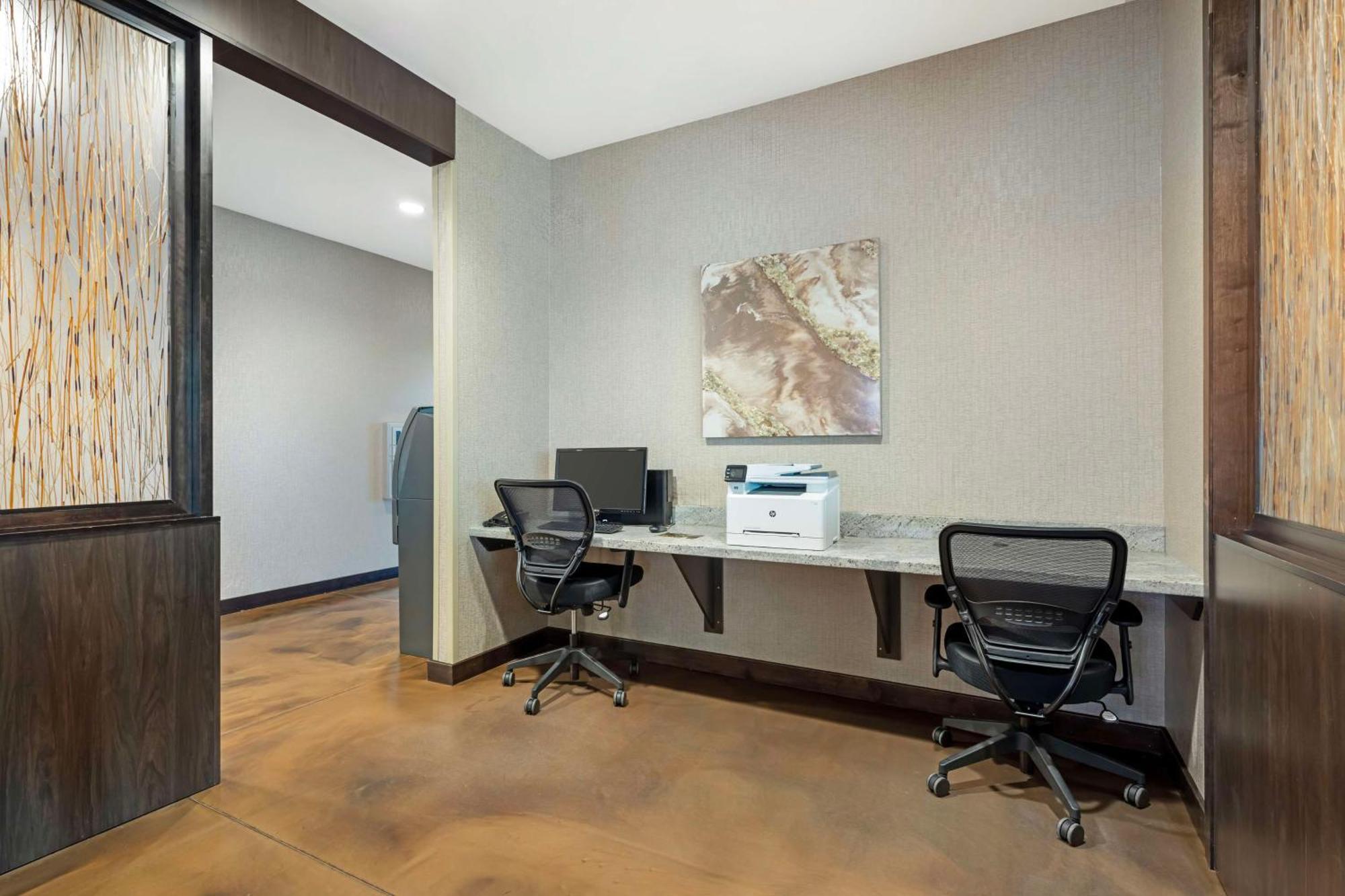 Best Western Plus Lakeview Hotel Madison Екстериор снимка