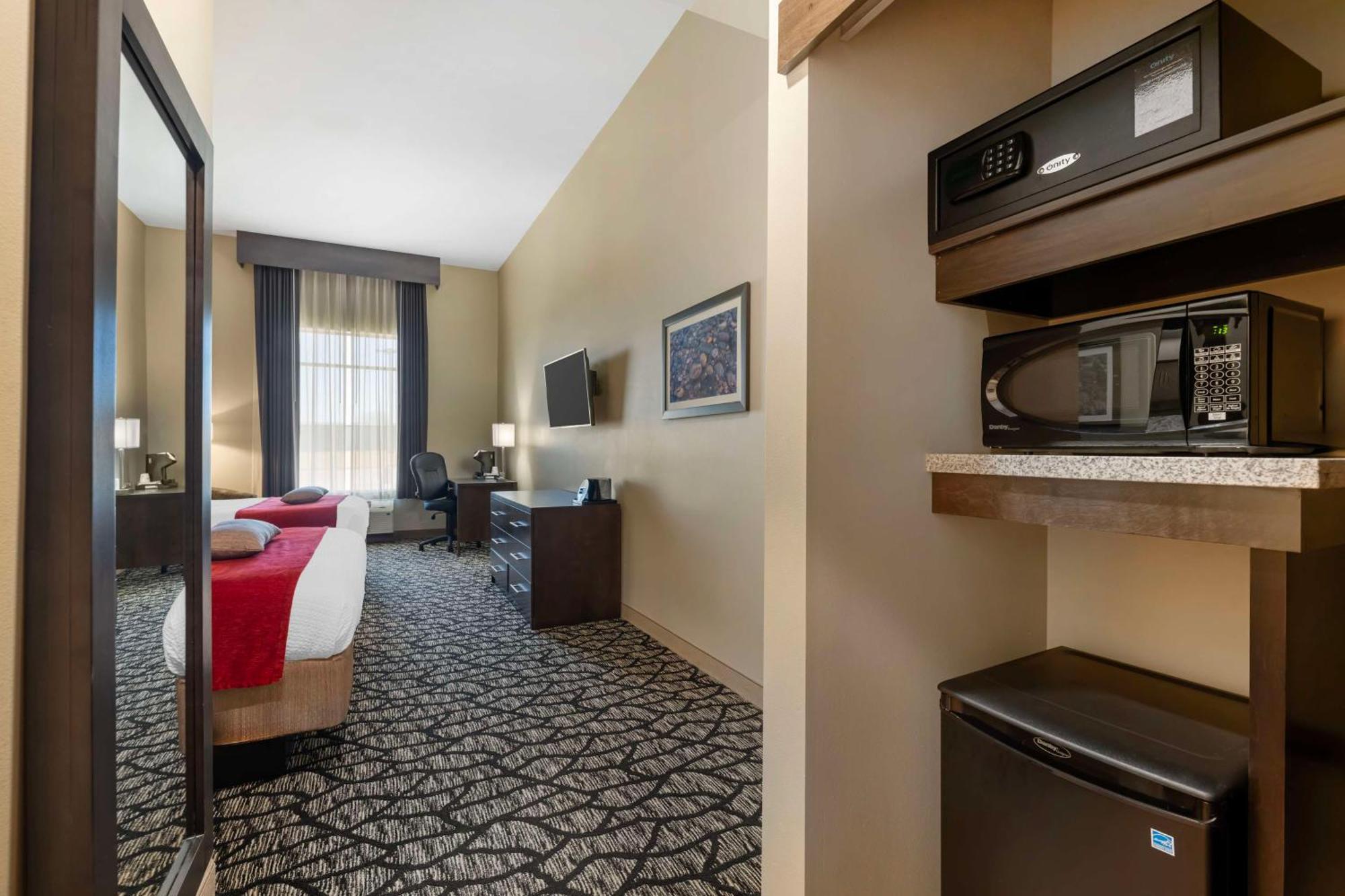 Best Western Plus Lakeview Hotel Madison Екстериор снимка